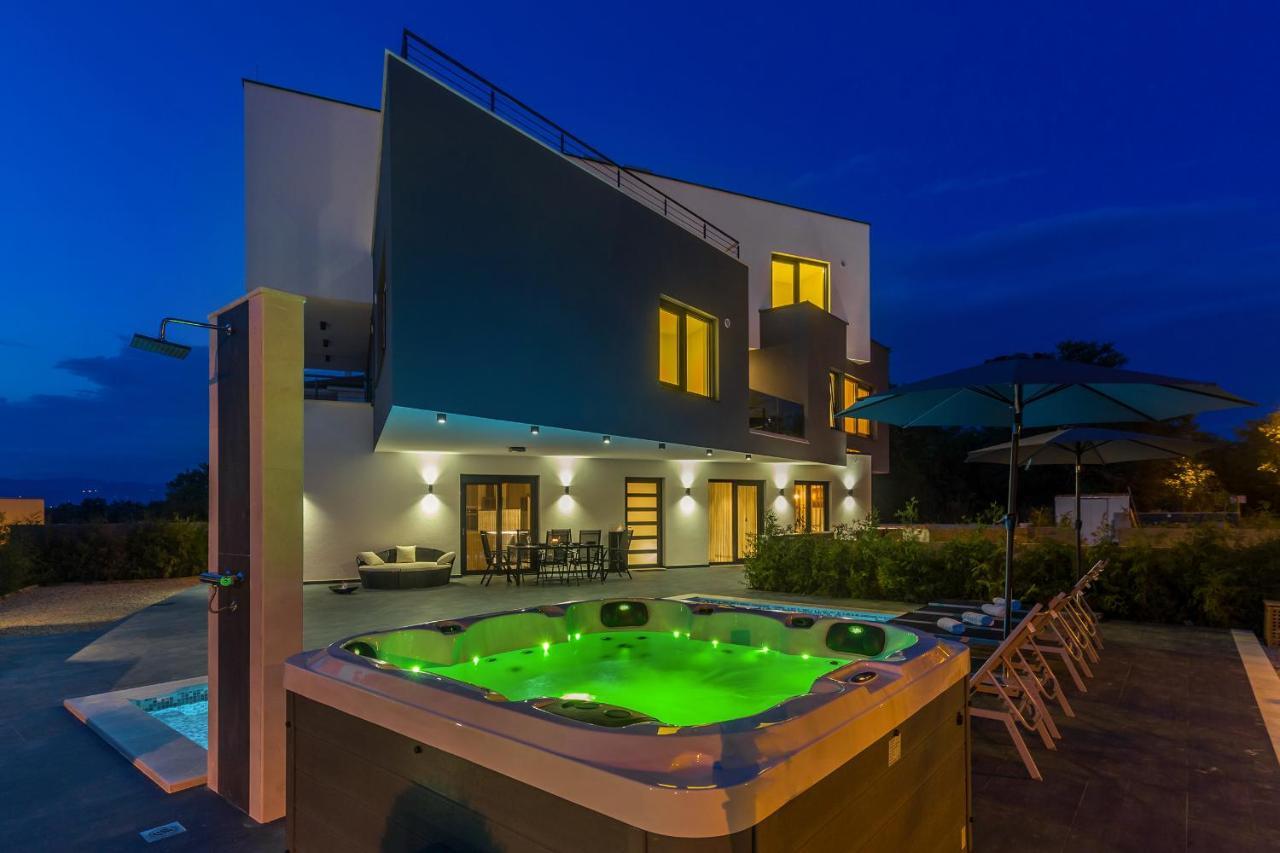 Luxury Apartment Noa Njivice Ngoại thất bức ảnh