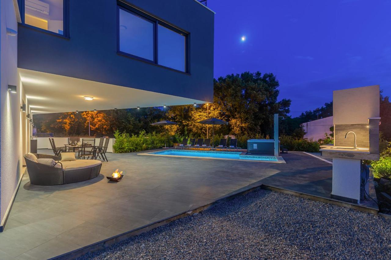 Luxury Apartment Noa Njivice Ngoại thất bức ảnh