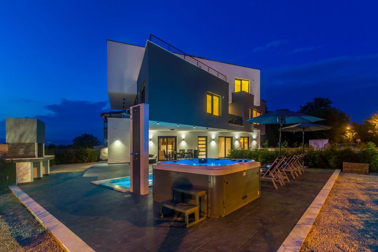 Luxury Apartment Noa Njivice Ngoại thất bức ảnh