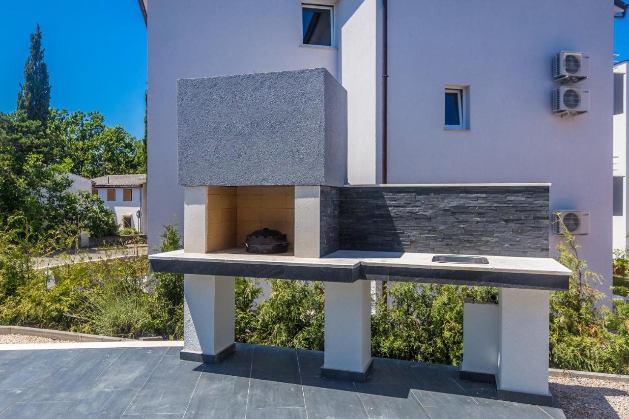 Luxury Apartment Noa Njivice Ngoại thất bức ảnh