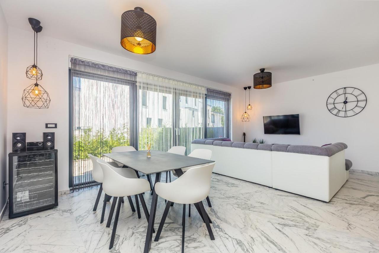 Luxury Apartment Noa Njivice Ngoại thất bức ảnh