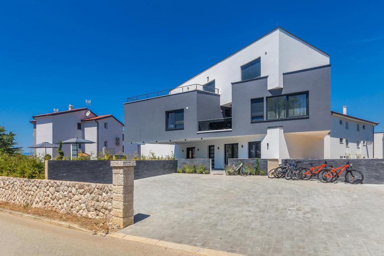 Luxury Apartment Noa Njivice Ngoại thất bức ảnh