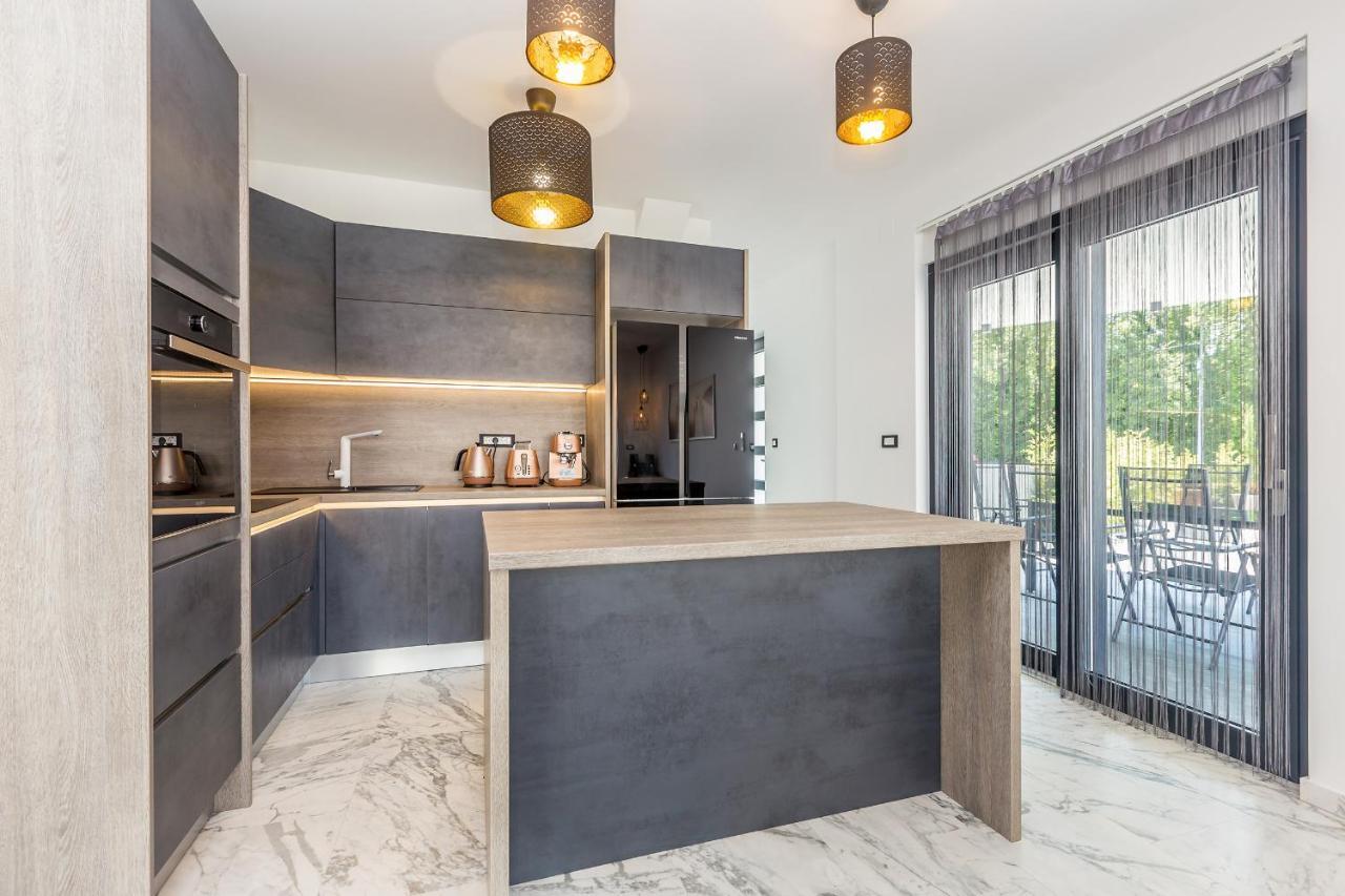 Luxury Apartment Noa Njivice Ngoại thất bức ảnh